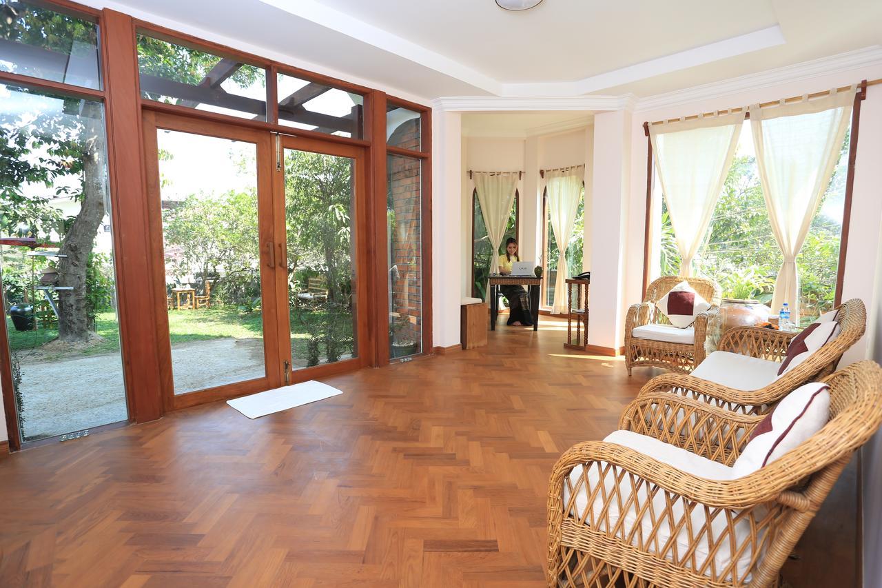 Mango Hill Inn Yangon Exterior photo