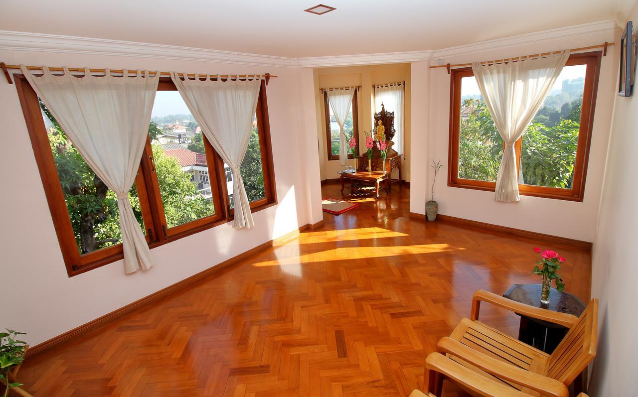 Mango Hill Inn Yangon Exterior photo